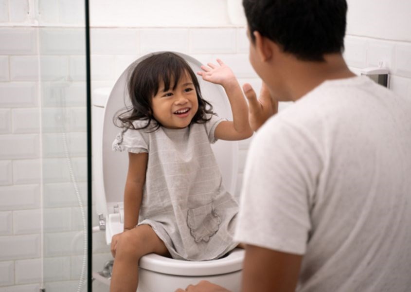 Cha mẹ hãy dành nhiều lời khen để khuyến khích trẻ khi làm tốt. Cha mẹ hãy dành nhiều lời khen để khuyến khích trẻ khi làm tốt.