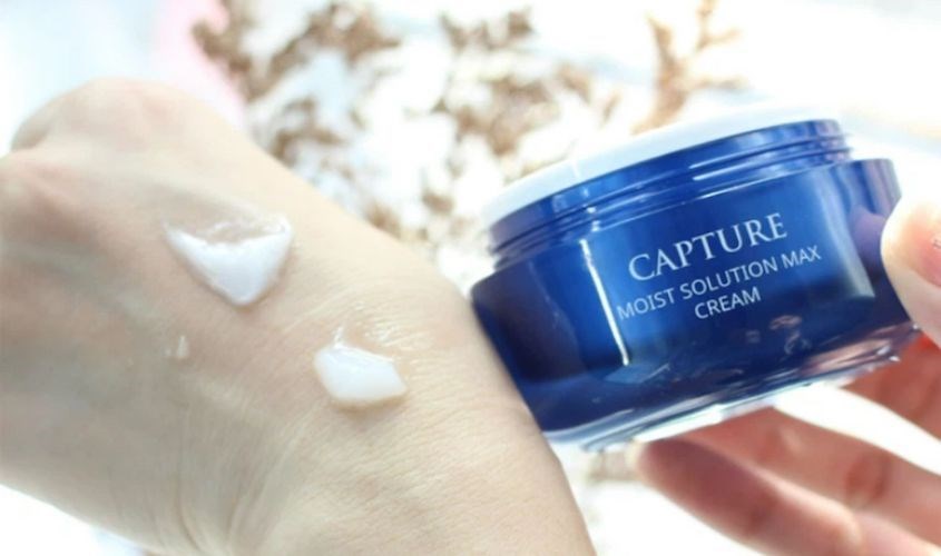 Kem dưỡng ẩm AHC Capture Moist Solution Max Cream