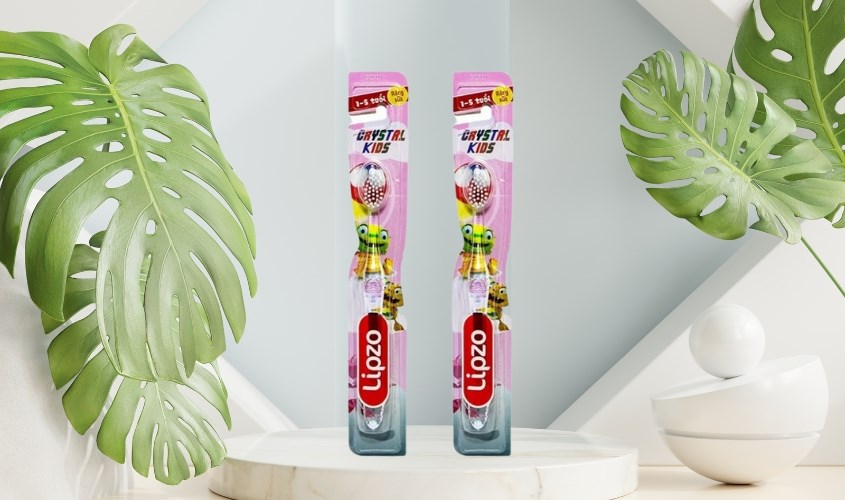Bàn chải Lipzo Crystal Kids lông siêu mềm - Màu ngẫu nhiên (từ 1 - 5 tuổi)
