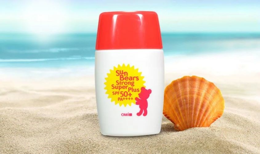Sữa chống nắng bảo vệ vượt trội Omi Strong Super Plus SPF 50+ PA++++ 30g Sữa chống nắng bảo vệ vượt trội Omi Strong Super Plus SPF 50+ PA++++ 30g