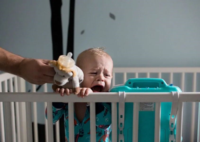 Tại sao trẻ đột nhiên không thích ngủ cũi? Nguồn từ i0.wp