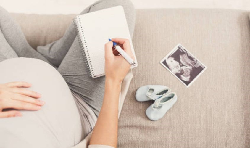 Ghi lại mọi thứ vào một quyển sổ nhỏ là cách nhắc nhở tốt cho mẹ bầu Ghi lại mọi thứ vào một quyển sổ nhỏ là cách nhắc nhở tốt cho mẹ bầu