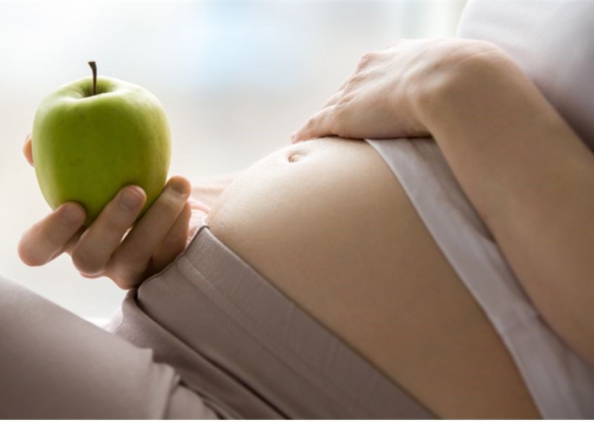 Dinh dưỡng là một trong những yếu tố quyết định sự phát triển toàn diện của thai nhi. Nguồn ảnh Freepik