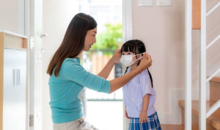 Đặt ra một lịch trình mỗi ngày khiến trẻ cảm thấy an tâm hơn. Nguồn: iStock Đặt ra một lịch trình mỗi ngày khiến trẻ cảm thấy an tâm hơn. Nguồn: iStock