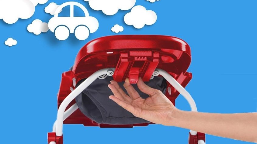 Hãy chắc rằng bạn đã cố định chốt để đảm bảo an toàn cho bé