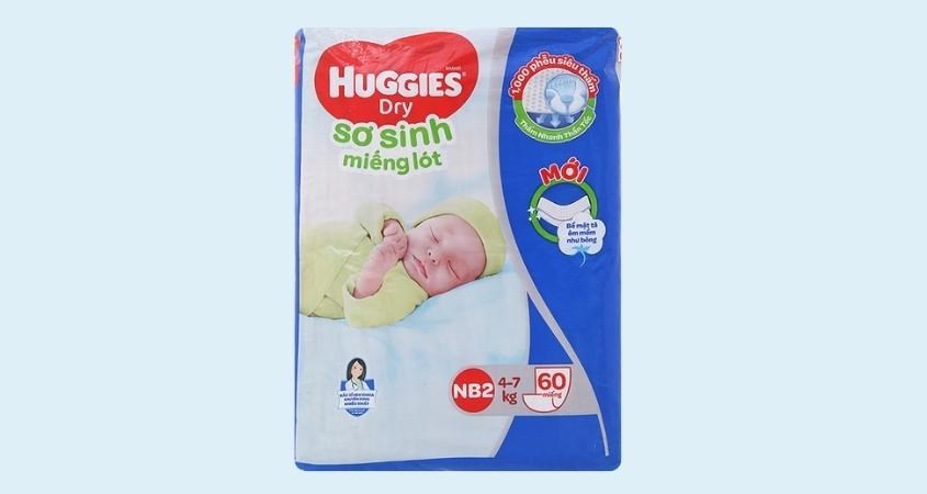 Tã lót Huggies size NB2 60 miếng (4 - 7 kg)
