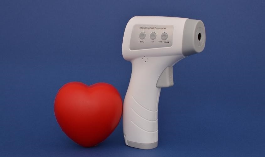 Nên chọn nhiệt kế hồng ngoại có thiết kế nhỏ gọn để thuận tiện mang theo mọi lúc mọi nơi