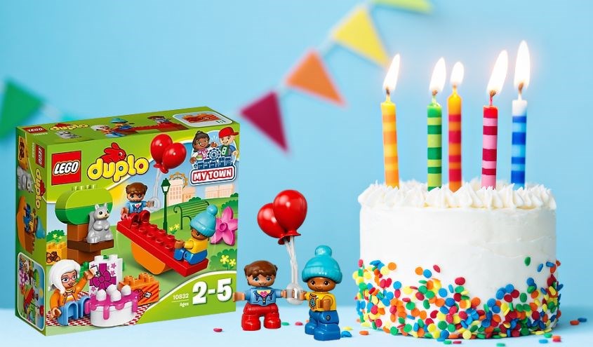 Mô hình lego tiệc sinh nhật ngoài trời