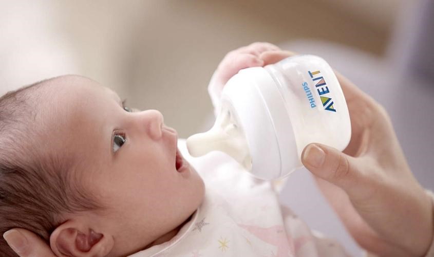 Bình sữa mô phỏng tự nhiên 60ml đơn Philips Avent SCF039/17 an toàn cho bé