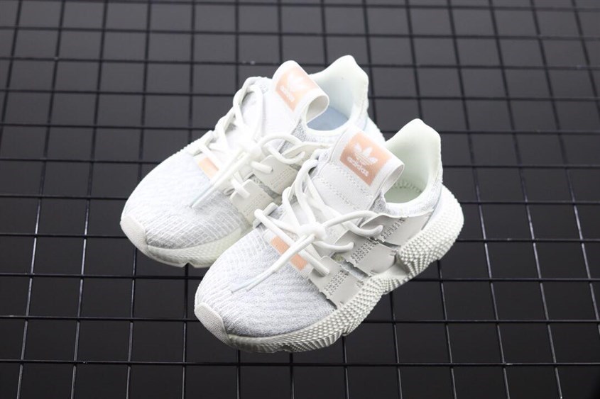 Giày trẻ em Adidas có chất lượng tốt, êm ái