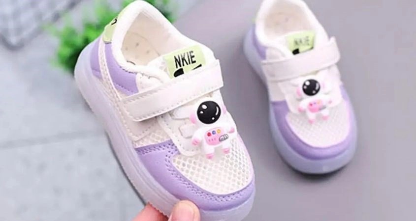 Giày thể thao cho bé Avakids AC11 màu tím