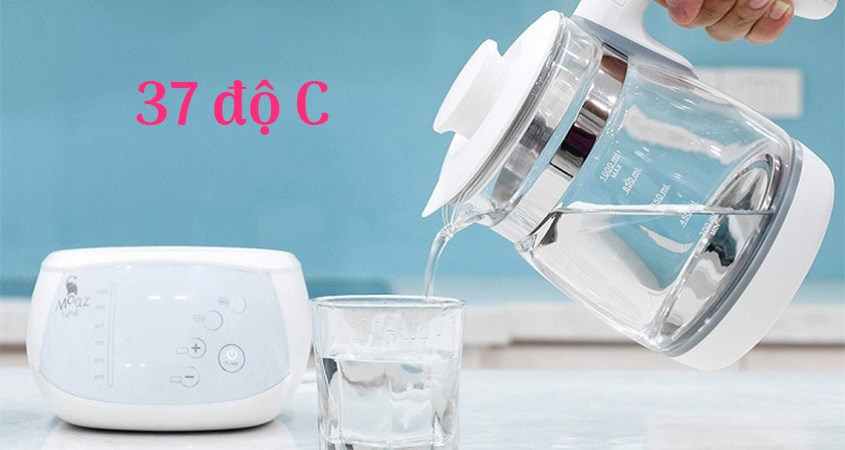 Đun sôi nước và để nguội 37 độ C