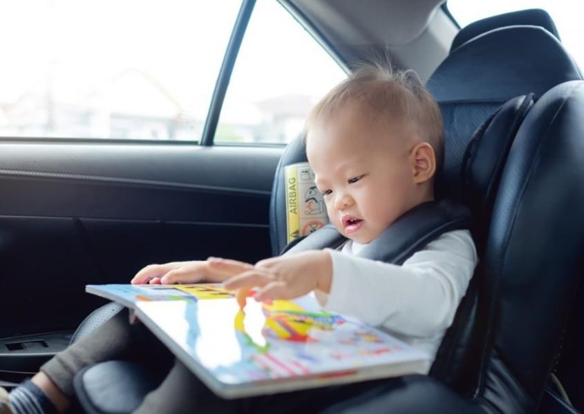 Tại sao một số trẻ lại bị say xe?