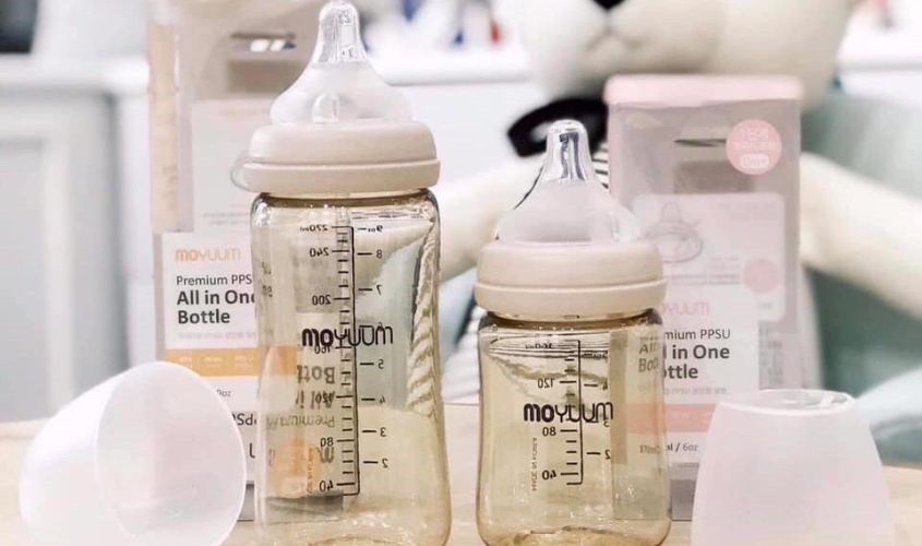 Bình sữa Moyuum