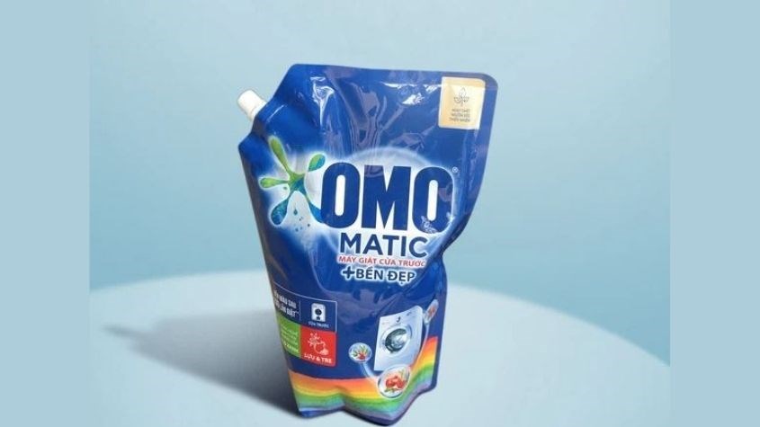 Nước giặt OMO Matic bền đẹp cửa trước 