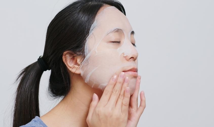 Hầu hết các mặt nạ giấy đều không yêu cầu phải rửa lại sau khi đắp