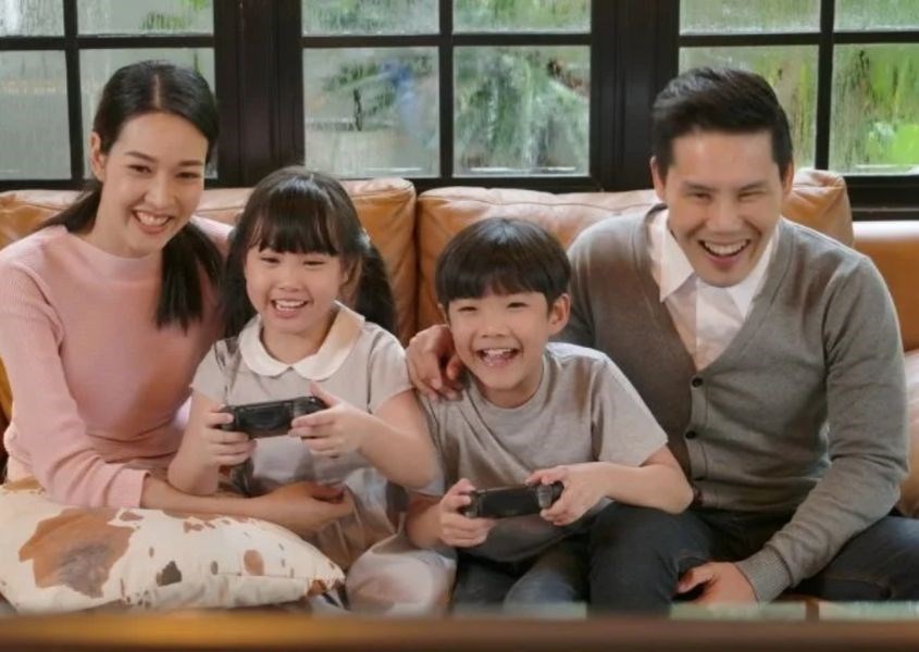 Xếp hạng những trò chơi điện tử, cha mẹ giúp tạo cho trẻ một môi trường lành mạnh. Nguồn từ picdn