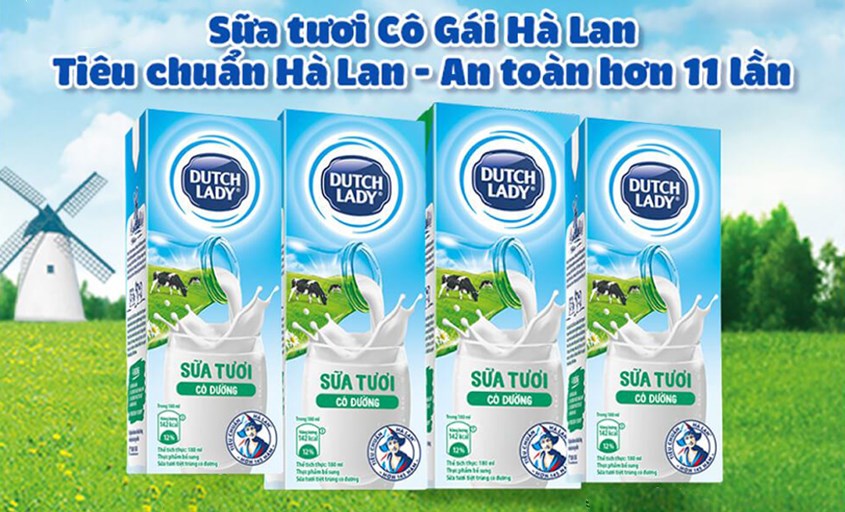 Lốc 4 hộp sữa tươi Dutch Lady có đường 180 ml