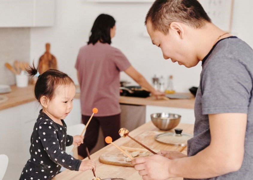 Để trẻ có thể học được những từ mới về đồ vật xung quanh, cha mẹ hãy chỉ vào đồ vật và hỏi trẻ Để trẻ có thể học được những từ mới về đồ vật xung quanh, cha mẹ hãy chỉ vào đồ vật và hỏi trẻ