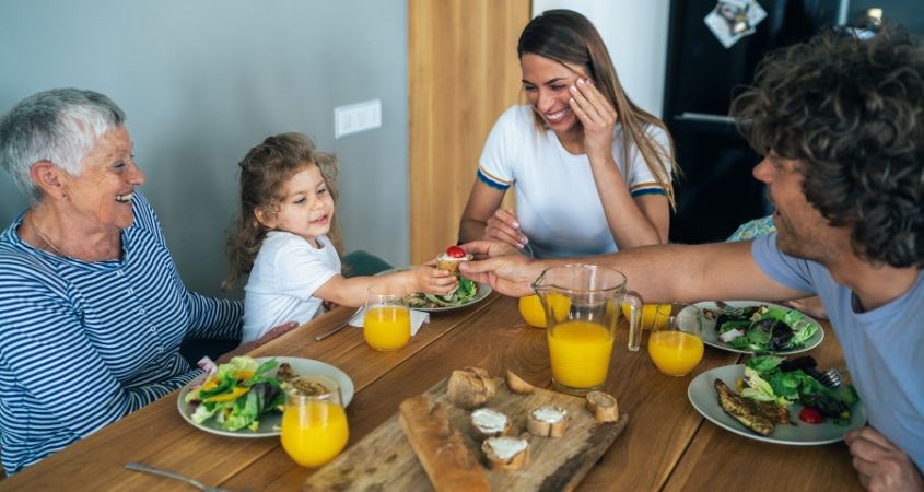 Vitamin E mang lại nhiều lợi ích cho sức khỏe của trẻ em và người lớn