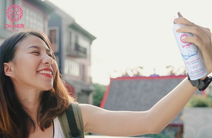 Xịt khoáng làm dịu da, cân bằng độ ẩm Dr Her Paris 150 ml Xịt khoáng làm dịu da, cân bằng độ ẩm Dr Her Paris 150 ml