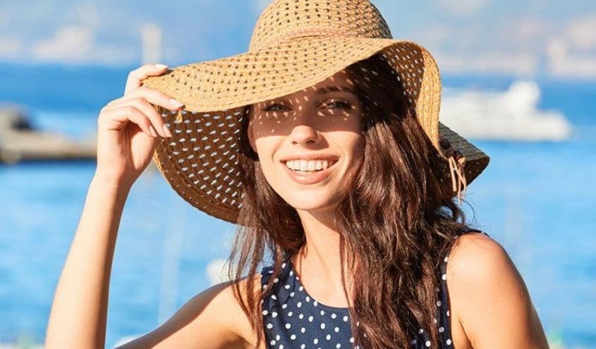 Bảo vệ tóc uốn khi ra ngoài Bảo vệ tóc uốn khi ra ngoài