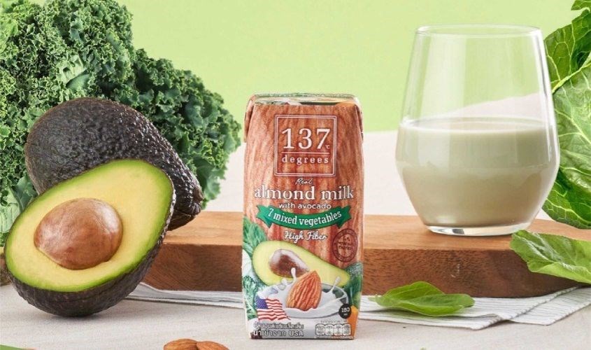 Lốc 3 hộp sữa đậu nành hạnh nhân bơ và rau củ 137 Degrees 180 ml