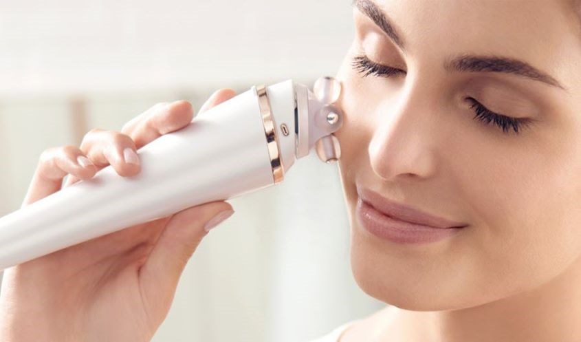 Máy massage mặt Hàn Quốc thường có thiết kế cầm tay nhỏ gọn, sang trọng