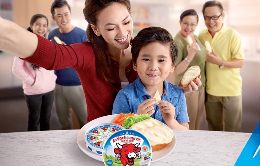 Chỉ cho trẻ trên 1 tuổi dùng phô mai nhé!