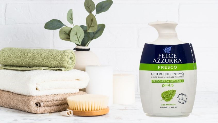 Dung dịch vệ sinh phụ nữ Felce Azzurra hương nước hoa tươi mát 250 ml