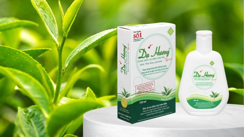 Dung dịch vệ sinh Dạ Hương Trà xanh 120 ml