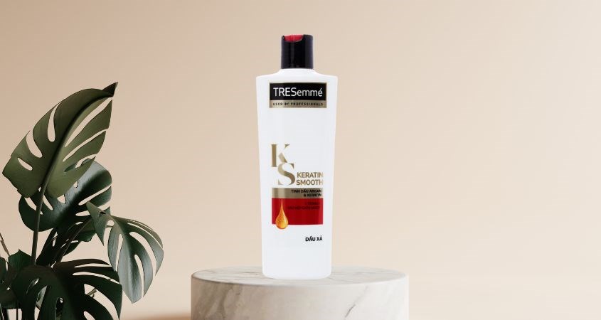 Dầu xả TRESemmé Keratin Smooth vào nếp suôn mượt 354 ml