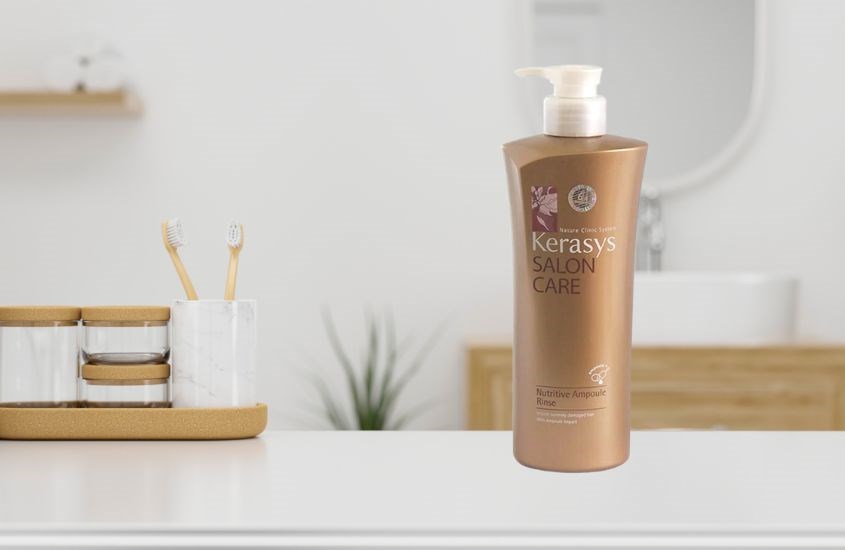 Dầu xả Kerasys Salon Care giúp tóc dễ vào nếp hơn