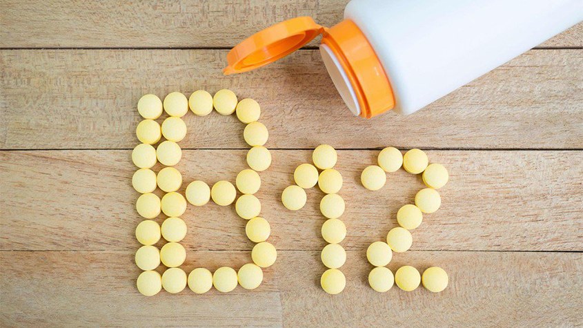 Nên hạn chế uống vitamin B12 vào buổi tối