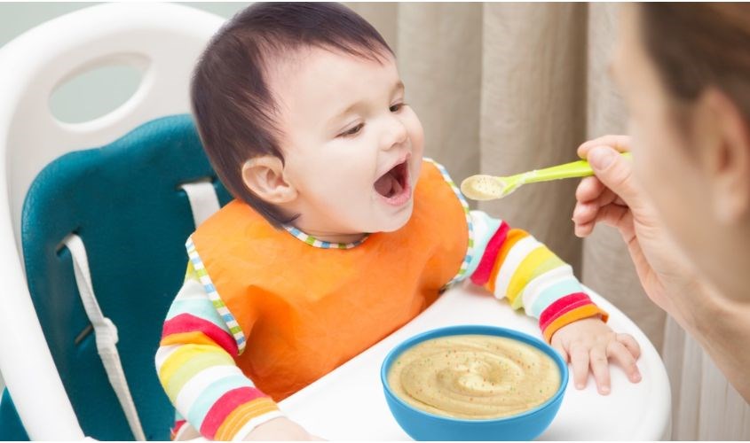 Cung cấp đầy đủ chất dinh dưỡng cần thiết cho bé phát triển toàn diện 