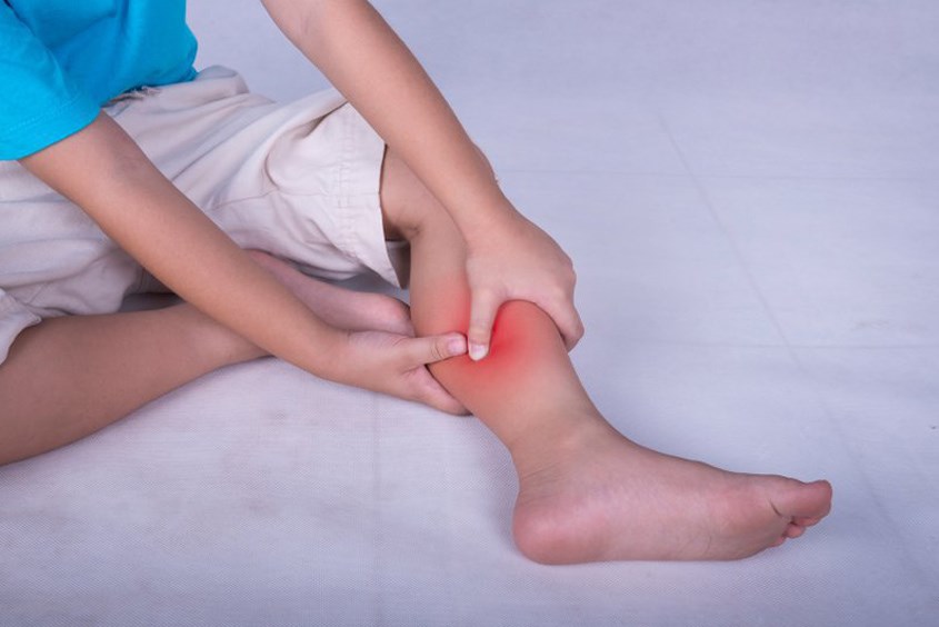 Đau tăng trưởng có thể thoáng qua hoặc đau dữ dội