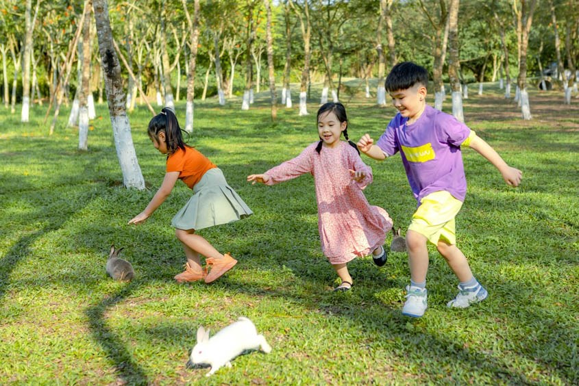 Đau tăng trưởng thường xuất hiện vào buổi tối, sau một ngày hoạt động nhiều