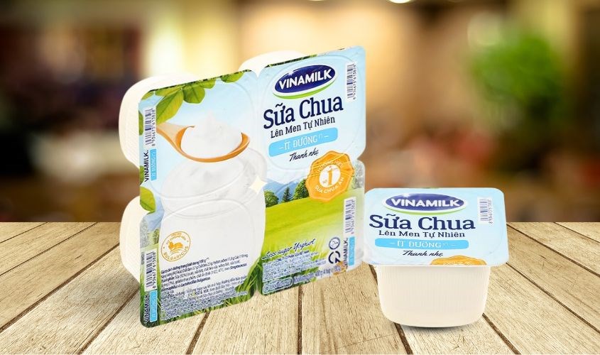 Lốc 4 hộp sữa chua ít đường Vinamilk 100g (từ 1 tuổi)