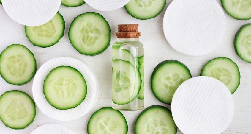 Làm nước tẩy trang bằng dưa leo 