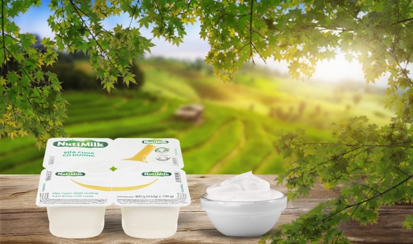 Lốc 4 hộp sữa chua có đường Nutimilk 100g (từ 1 tuổi)