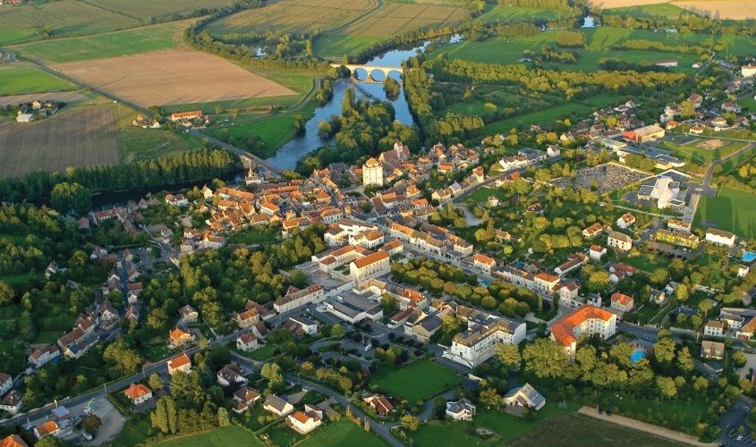 Ngôi làng La Roche-Posay là nguồn cảm hứng của thương hiệu La Roche-Posay