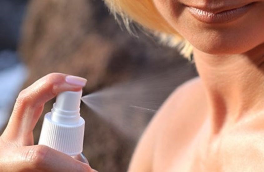 Kem chống nắng với dạng xịt tiện lợi