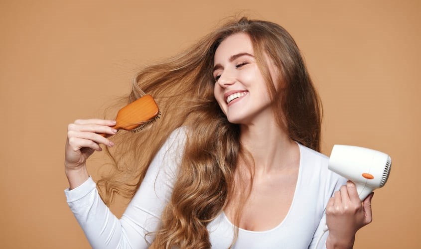 Không sử dụng khi máy sấy tóc có bất thường