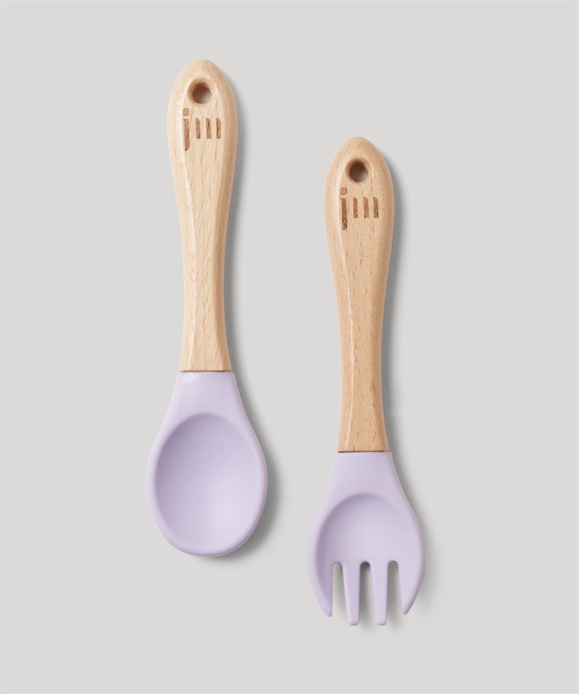 Dụng cụ ăn cho trẻ (muỗng và spork (muỗng nĩa) . Nguồn: Freepik