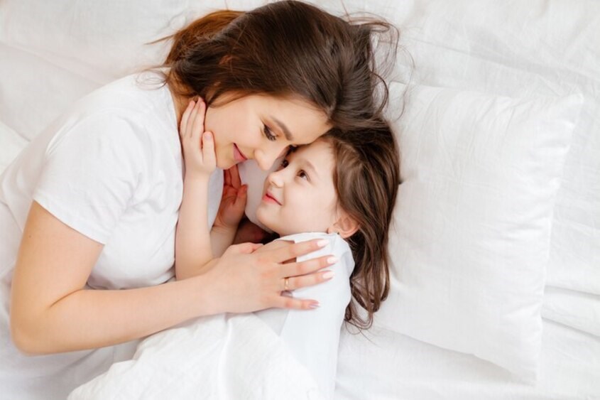 Đụng chạm tích cực có hiệu quả về lâu dài đến sức khỏe của mỗi người. Ảnh: freepik Đụng chạm tích cực có hiệu quả về lâu dài đến sức khỏe của mỗi người. Ảnh: freepik