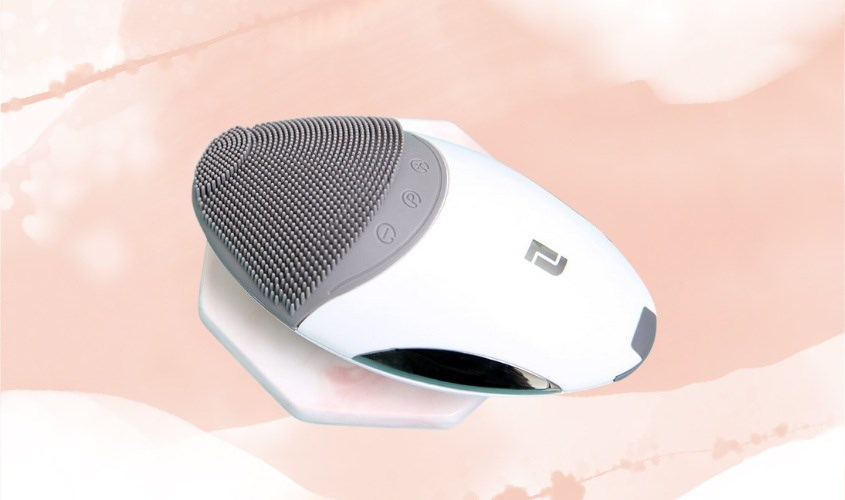 Máy rửa mặt và nâng cơ mặt Lifetrons CMD-100