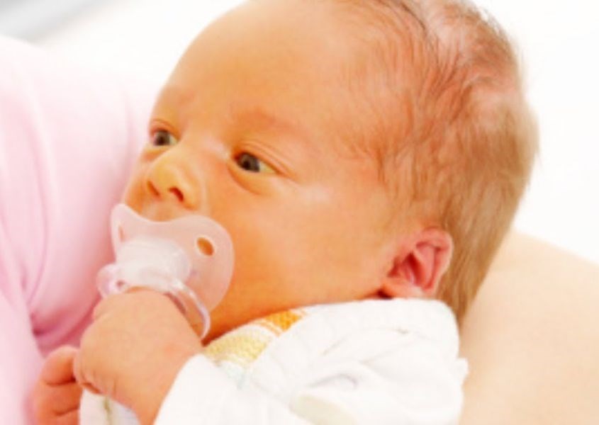 Làn da của trẻ màu cam hay còn gọi là hiện tượng 