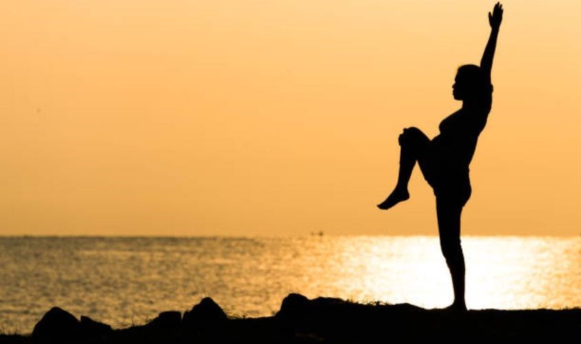 Tư thế thăng bằng là động tác an toàn dành cho mẹ bầu. Nguồn: Getty Images Tư thế thăng bằng là động tác an toàn dành cho mẹ bầu. Nguồn: Getty Images