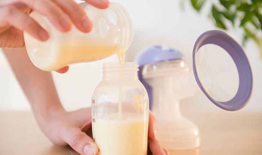 Các bước hút sữa đơn giản dành cho mẹ bỉm. Nguồn: Getty Images