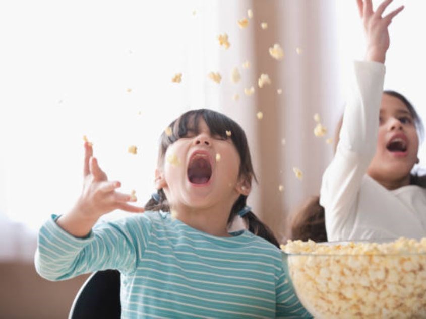 Một số ví dụ cho việc thiếu sự tự kỷ luật ở từng độ tuổi khác nhau. Nguồn: Getty Images.